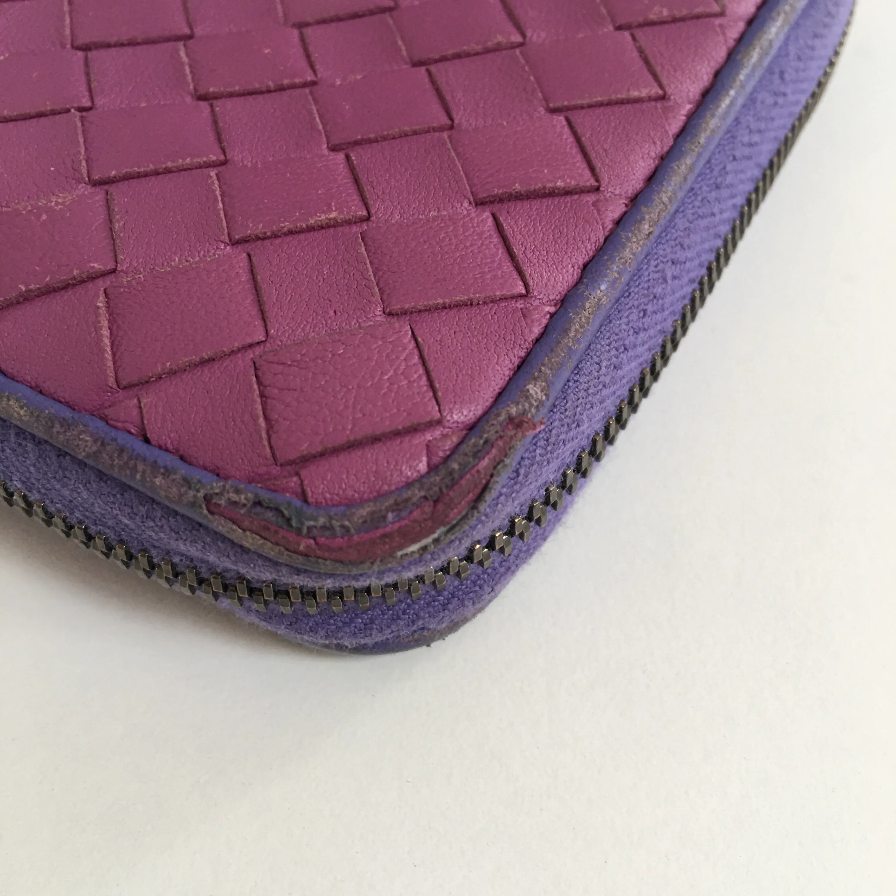 BOTTEGA VENETA Wallet in Purple Leather