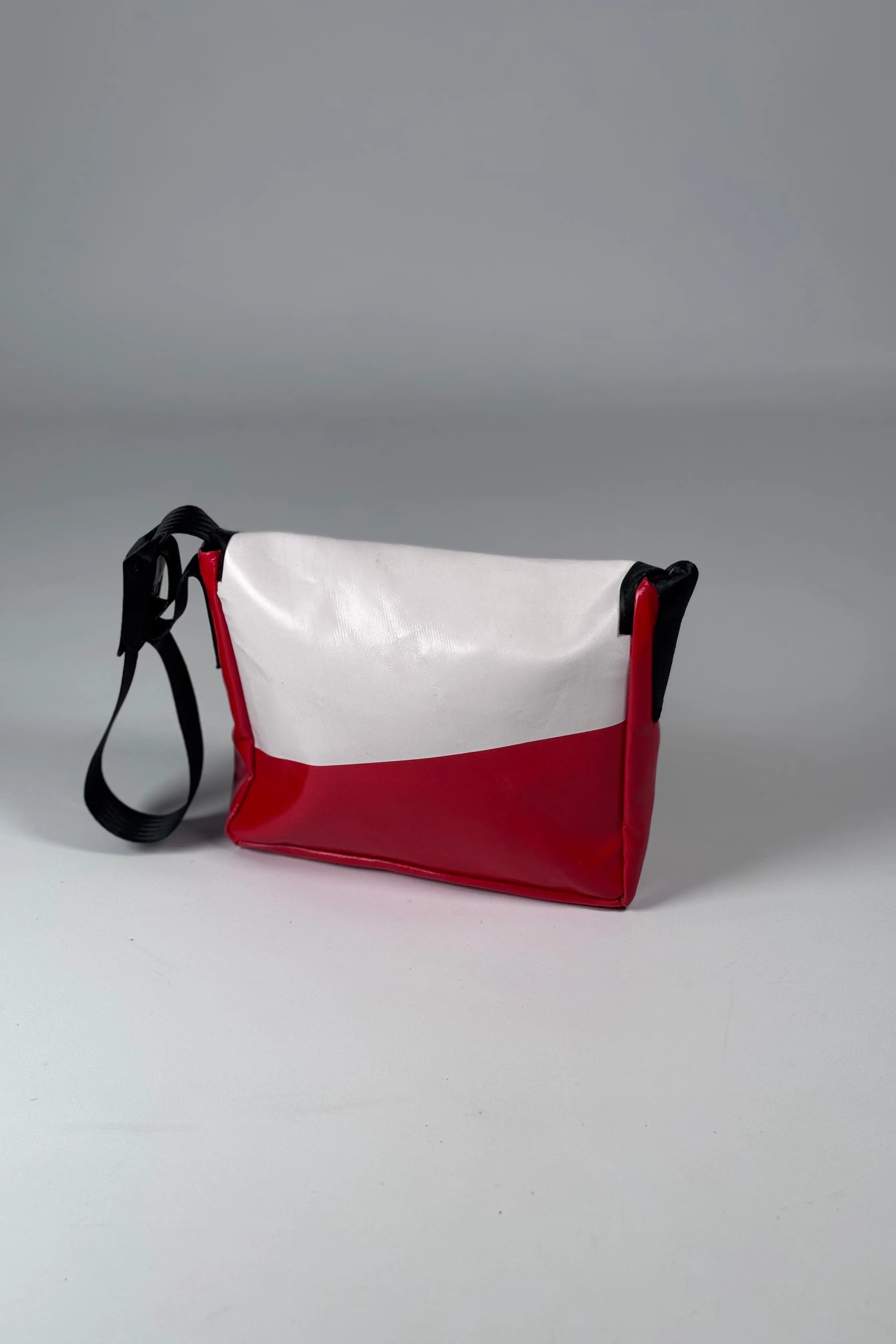 LASSIE F11 Messenger Classic S