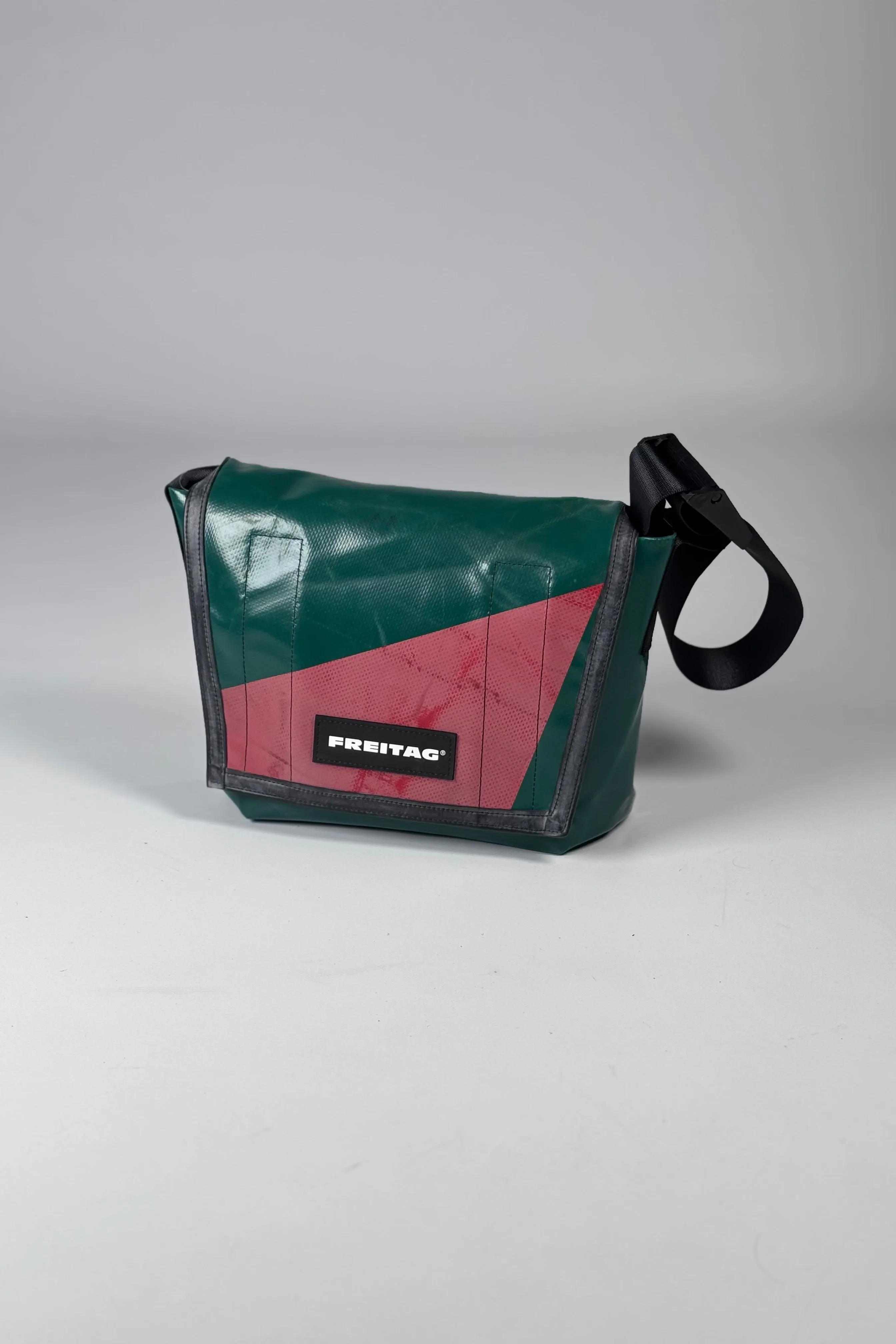 LASSIE F11 Messenger Classic S
