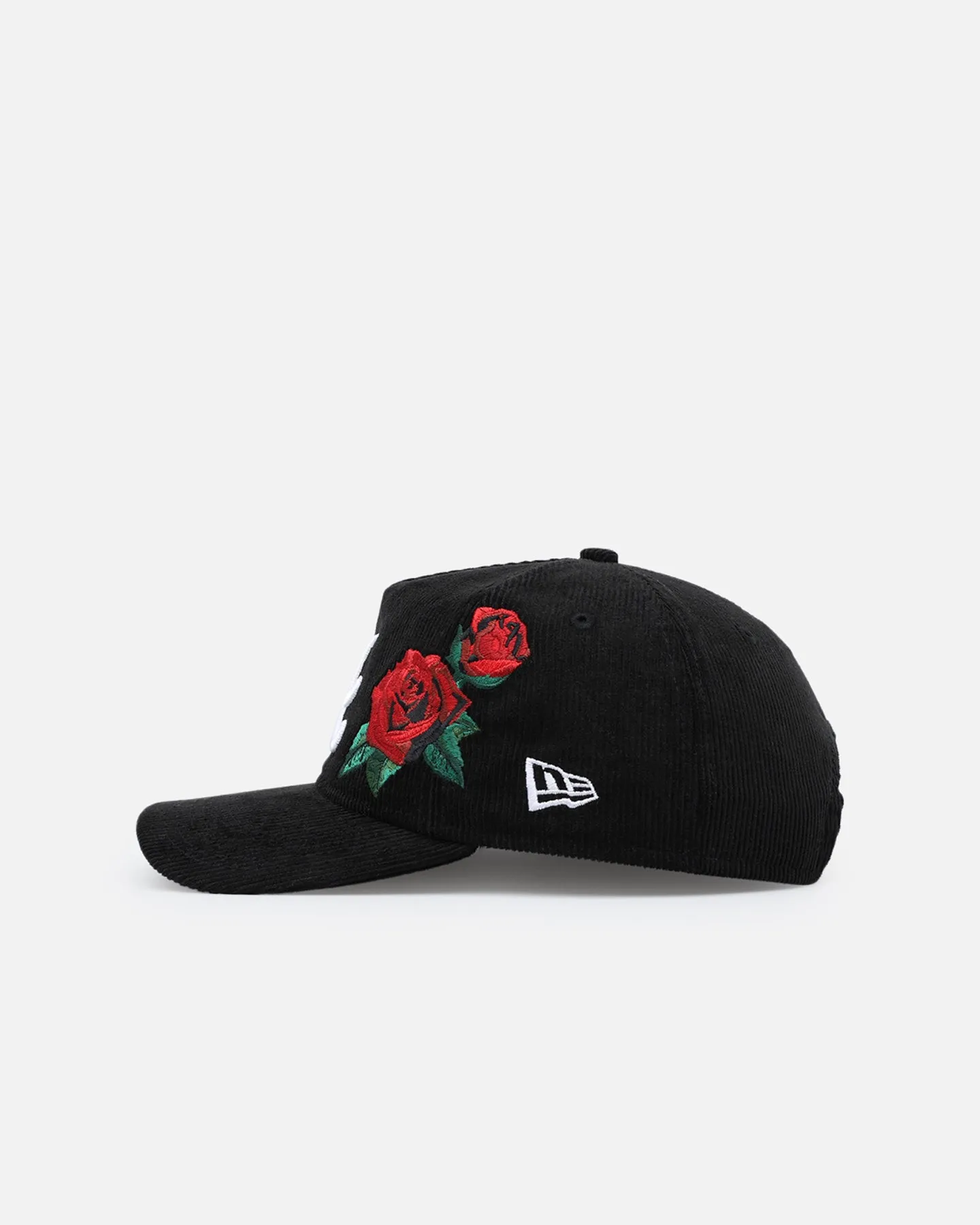 New Era Atlanta Braves 'Corduroy Rose' Pre-Curved Golfer Snapback Black Corduroy/White