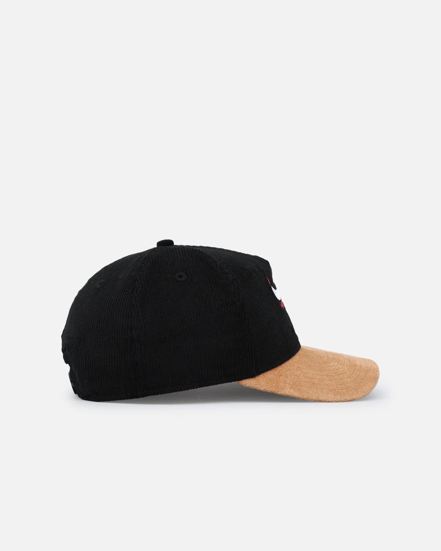 New Era Chicago Bulls 'Corduroy Suede' Pre-Curved Golfer Snapback Washed Black