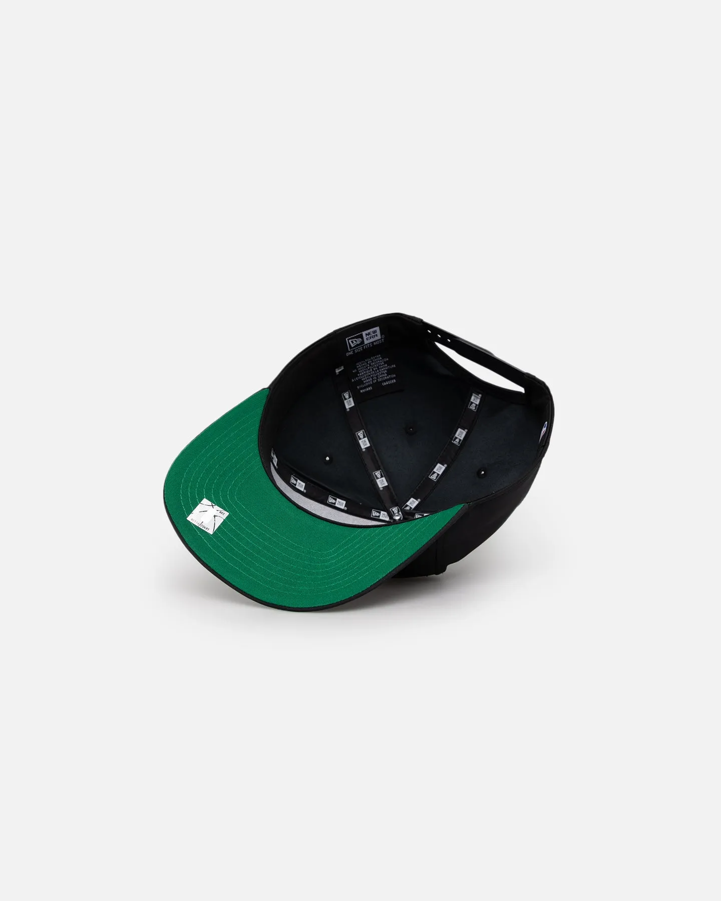 New Era Chicago Bulls Golfer Pre-Curved Snapback Black/OTC