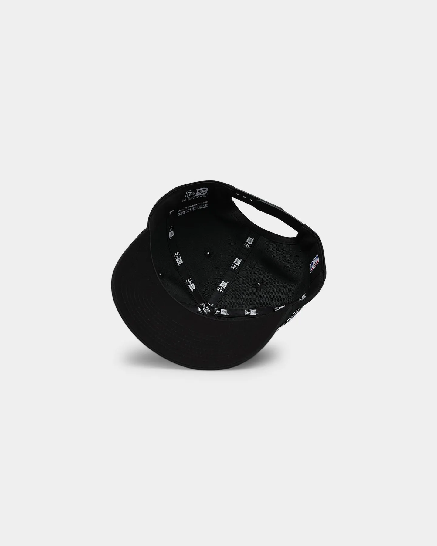 New Era Chicago Bulls 'Retro Black Prolight' Golfer Snapback Black