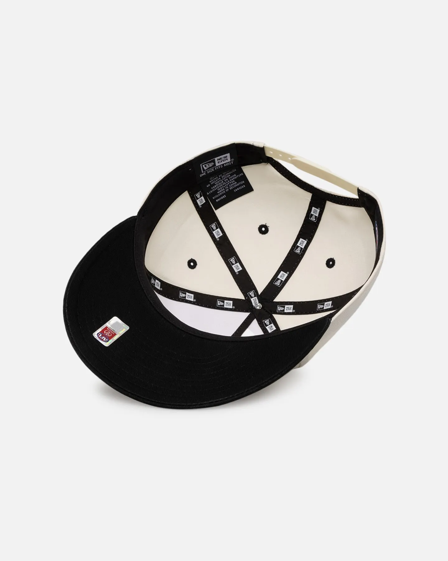 New Era Collingwood Magpies Official Team Golfer Snapback OTC
