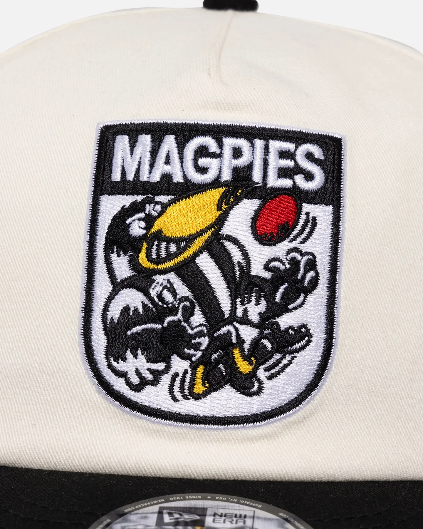 New Era Collingwood Magpies Official Team Golfer Snapback OTC