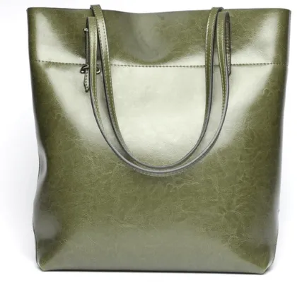 THE MUST HAVE  LEATHER TOTE