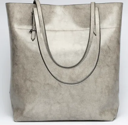 THE MUST HAVE  LEATHER TOTE