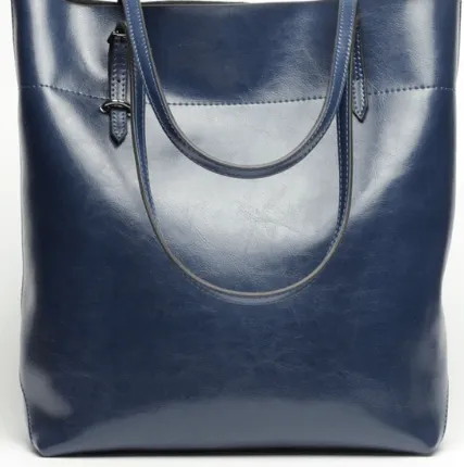 THE MUST HAVE  LEATHER TOTE